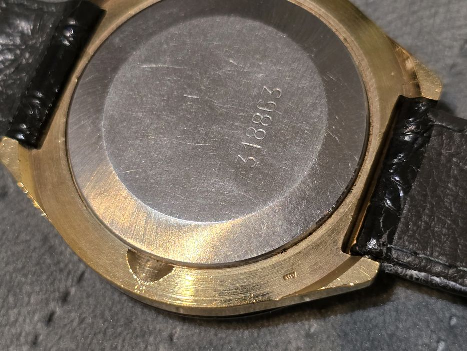 Zegarek Rakieta 24h Złocony AU World Time
