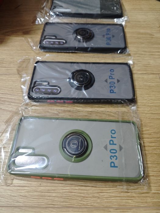 Zestaw Etui/plecki  do Huawei P30 pro pierścienie magnetyczny.