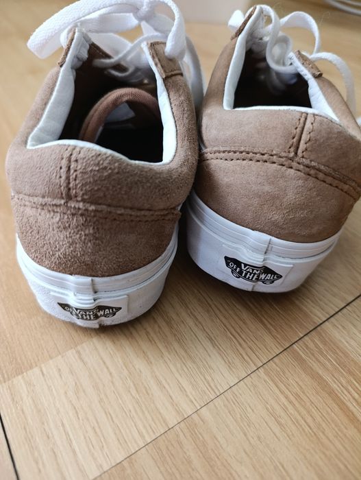 Продам кеди vans