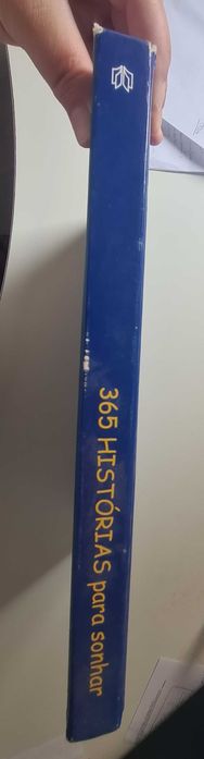 Livros 365 histórias de encantar/para sonhar