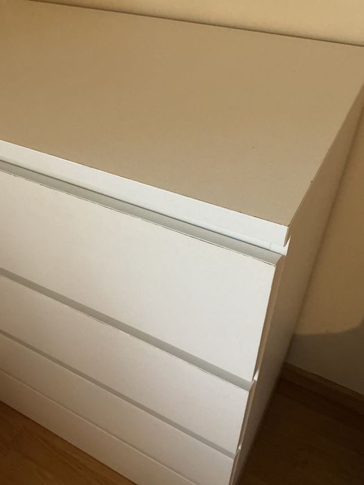 Cómoda branca IKEA – 4 gavetas