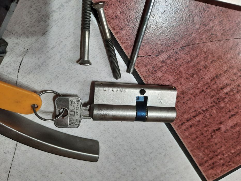 Klamka zamek wkładka