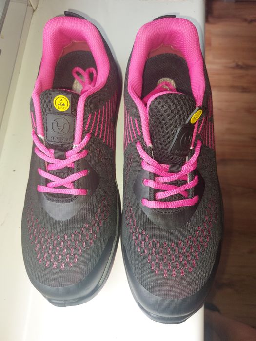 Nowe buty robotnicze