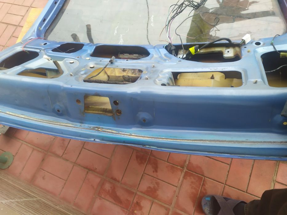 Кришка багажника