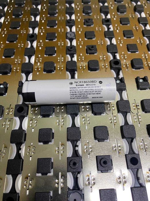 Батарея під демонтаж з 196 шт із елементами  (Panasonic NCR18650BD)