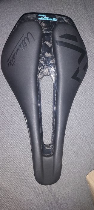 Banco de ciclismo em carbono (105g)