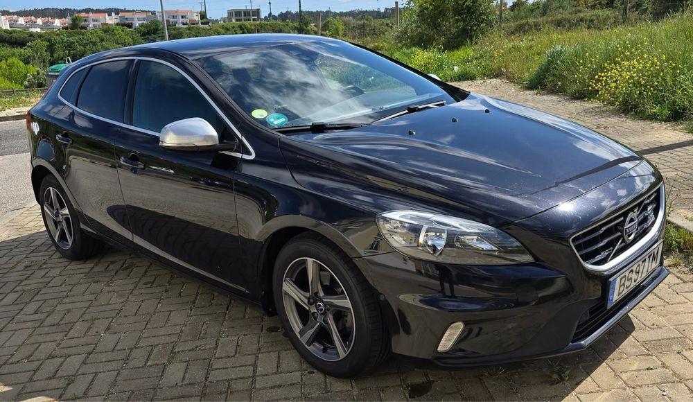 Volvo V40 D2 R-design