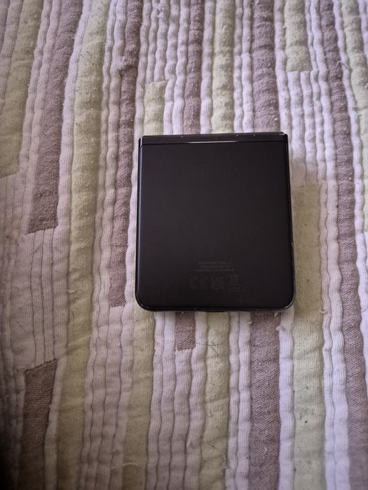 Tenho para venda este telem Z flip 3