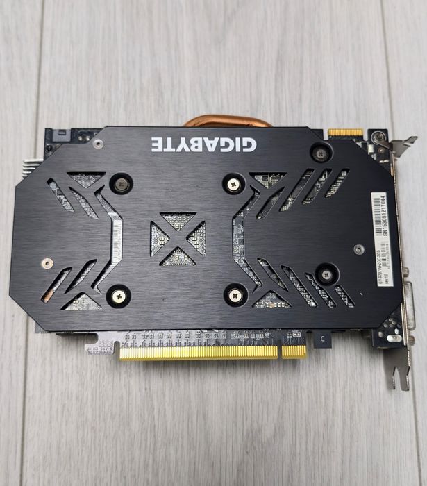 Відеокарта Gigabyte Radeon R7 370 2gb