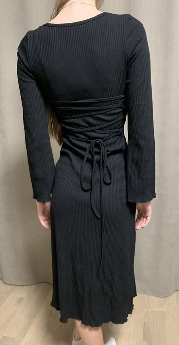 Трикотажне плаття в рубчик