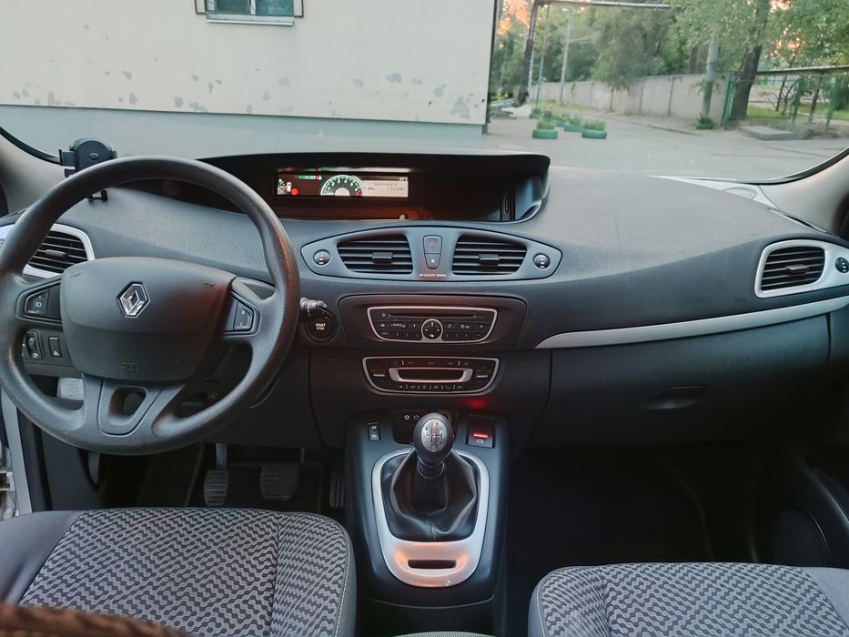 Renault Grand Scenic 2011 VIN VF1JZ1UB646601930 фото оголошення 9 з 18