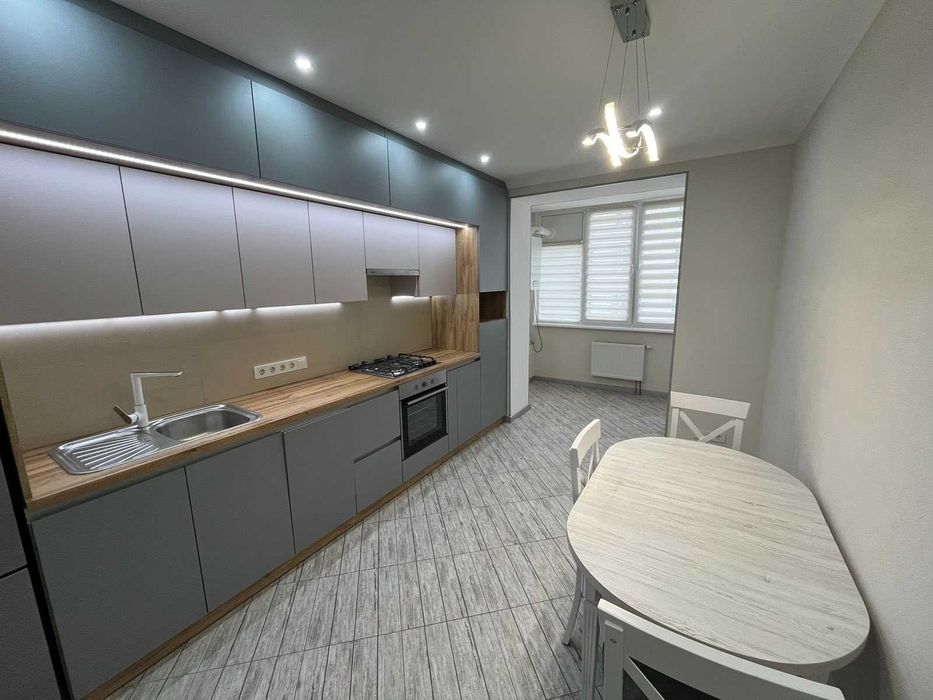 2к квартира На Озерній біля Агори