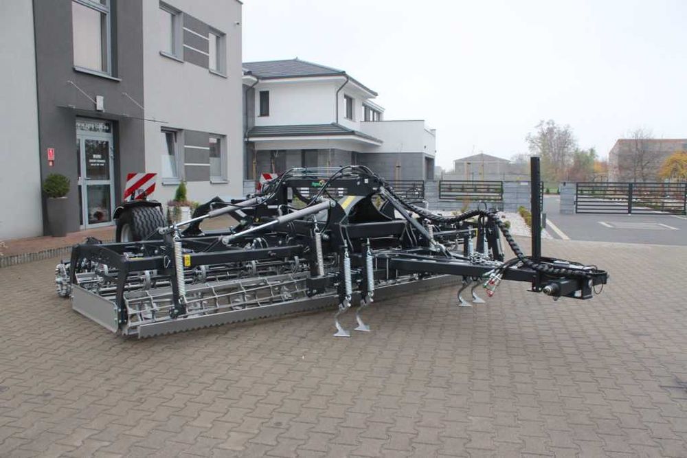 Kompaktowy Agregat Uprawowy UPH Agro-Tom