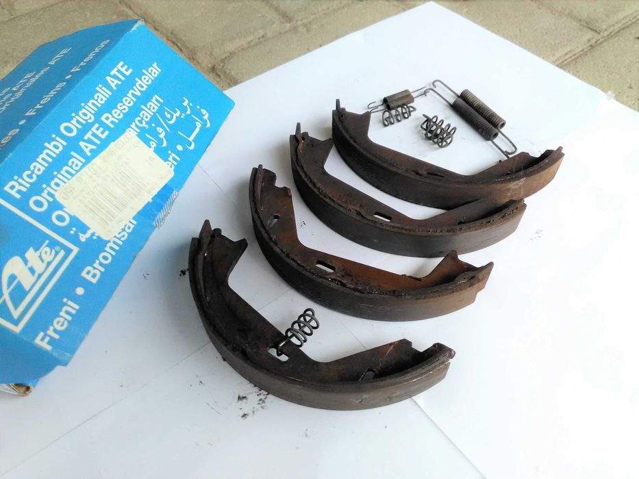 Calços travão de mão Volvo S60, S80, V70, XC70