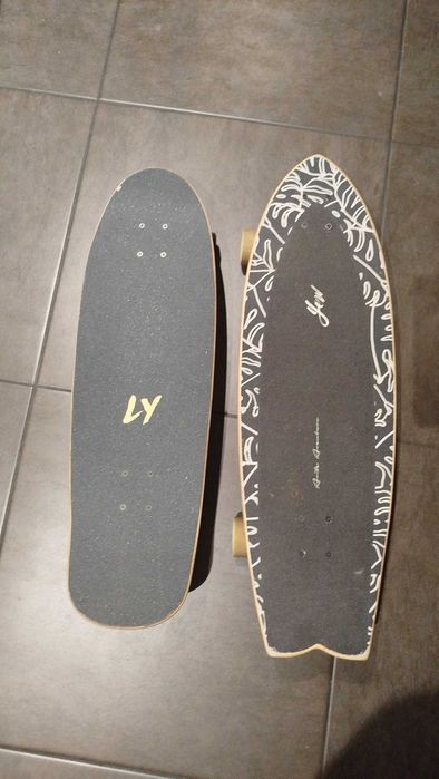 Dwie deskorolki YOU i LY