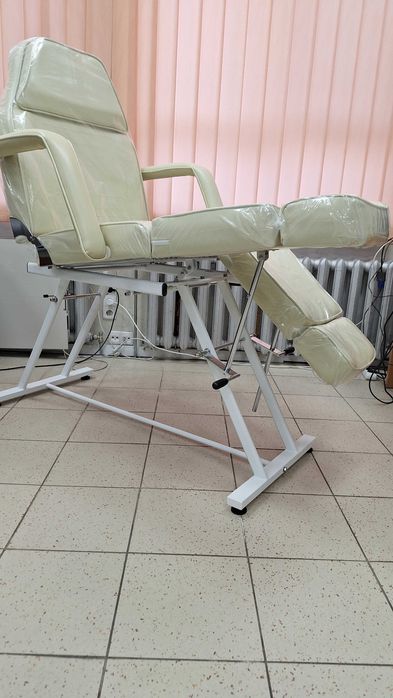 Крісло кушетка 240 для педикюру та косметології  ГАРАНТІЯ беж та білий