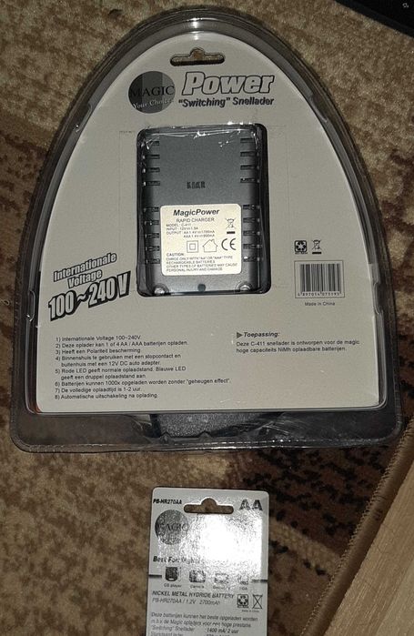 Зарядка AA AAA і акумулятори AA 4 шт 2700 Ni-Mh