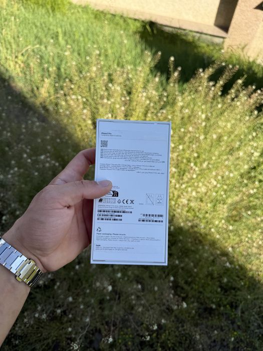 Ідеальний Iphone 17pro Silver