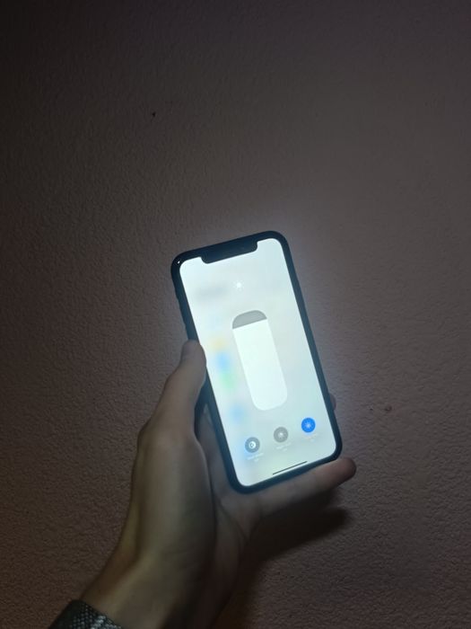 iPhone xr 128gb rsim