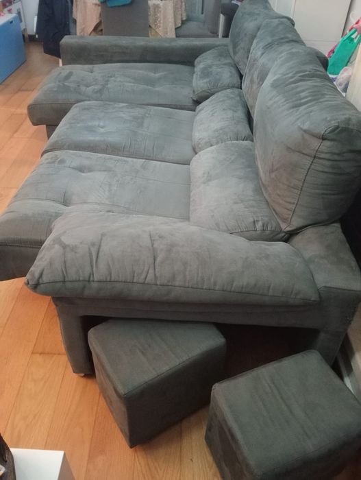 Sofá com chaise long