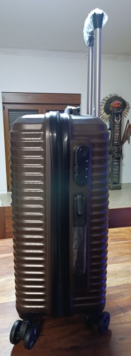 Mala de viagem, de cabine, rodas 360°. Nova!