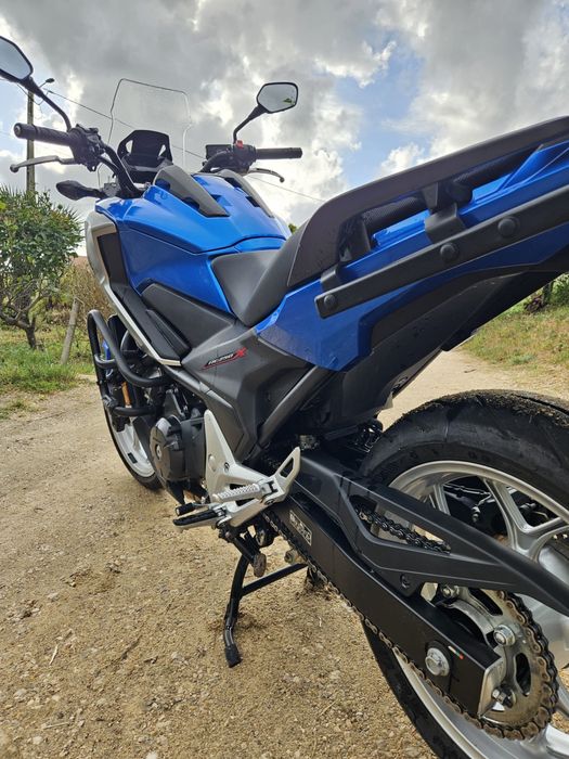 Honda NC750x com apenas 7500kms