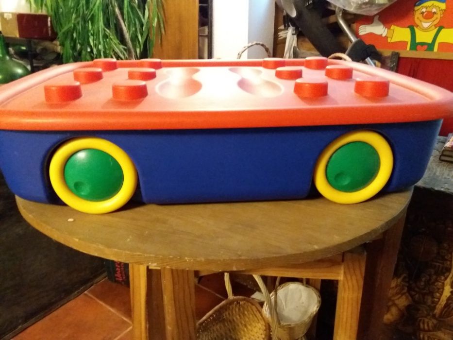 Caixa para guardar brinquedos