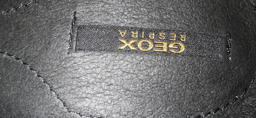 Sapatos de senhora Geox novos sem uso