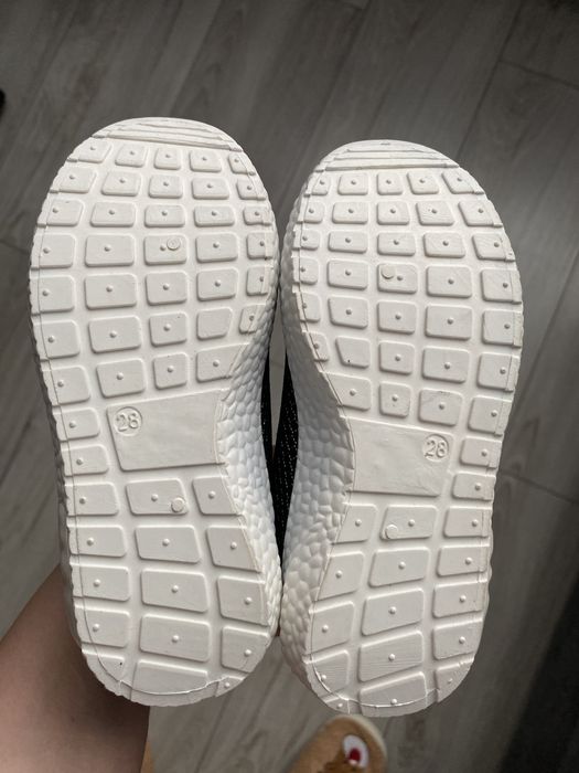 Rewelacyjne ultralekkie buty z wkladką memory 28 NOWE