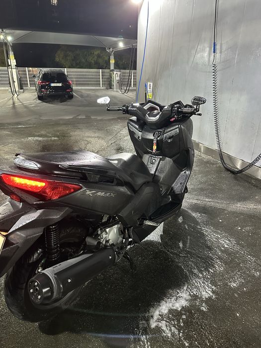 Vendo ou troco xmax 125 2016 NEGOCIAVEL