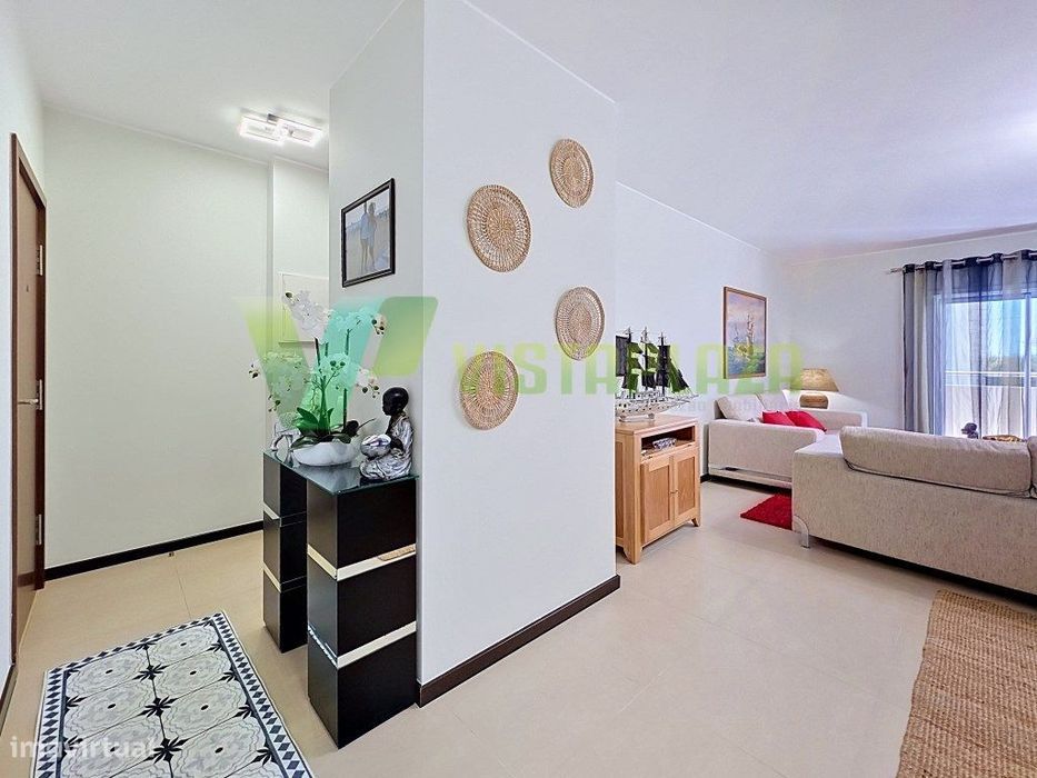 Apartamento T3 na Praia da Rocha com Piscina Panorâmica e Estaciona...