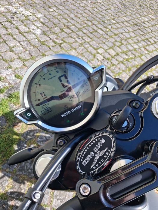 Moto guzzi V7 Stone