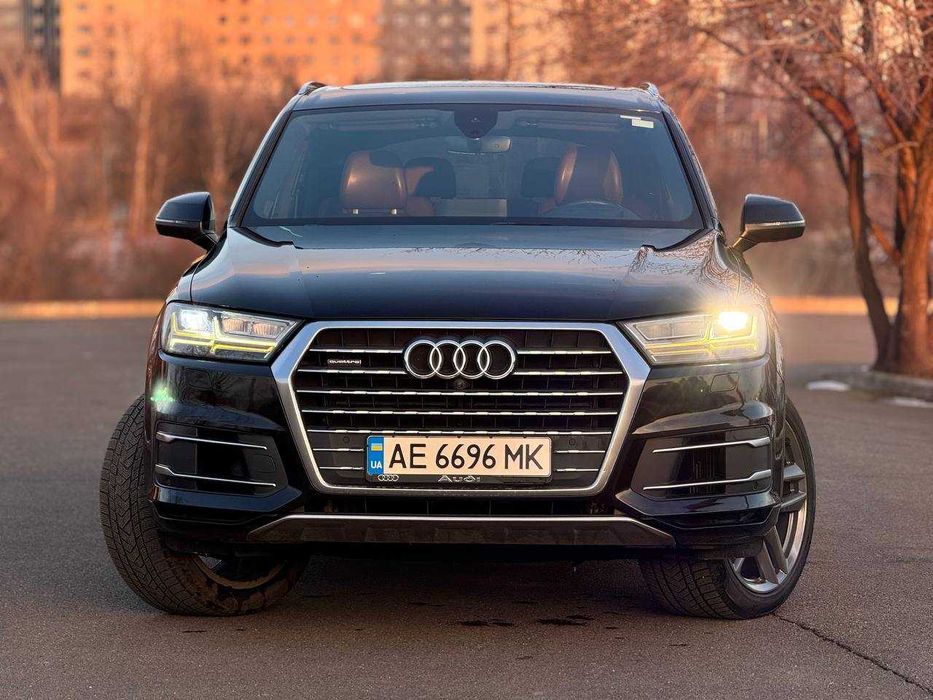 2018 Audi Q7 продам з ПДВ