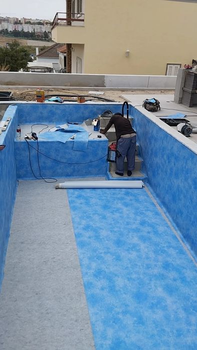 Aplicação de tela para piscinas