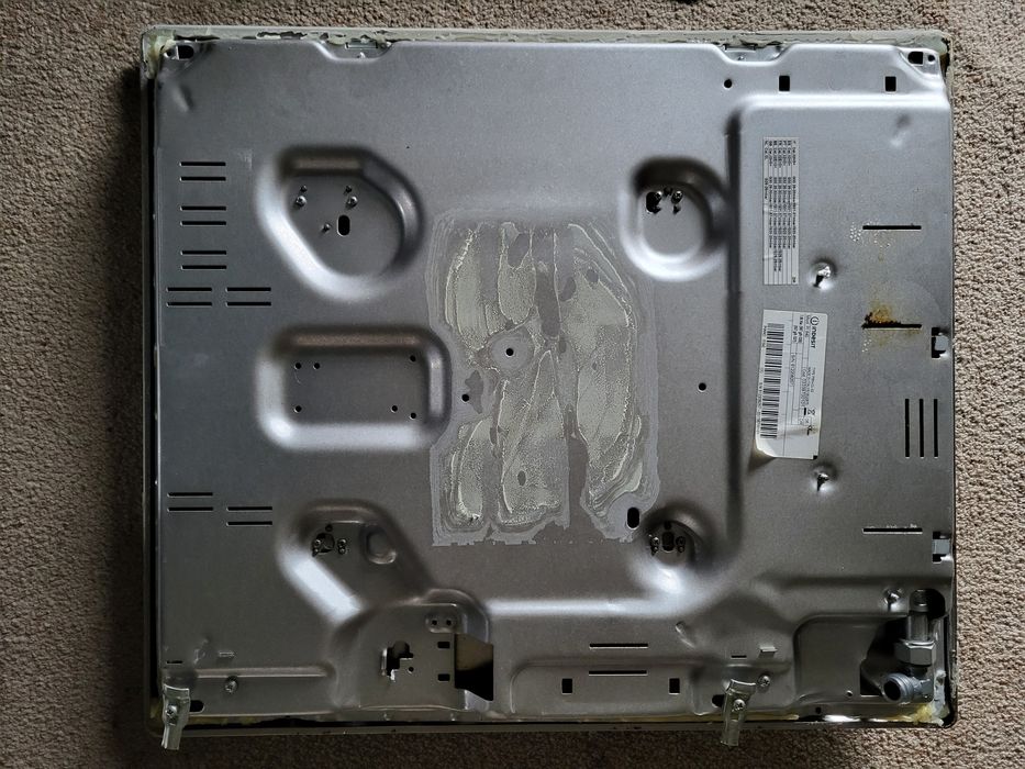 Pack Cozinha – Placa Indesit PI640 + Exaustor Balay 3BT‑737B | Bom estado