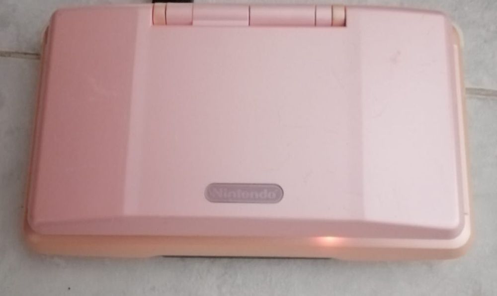 Nintendo DS cor de Rosa