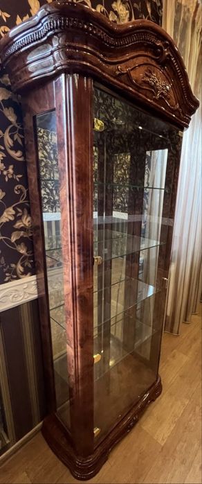 Вітрина SALTARELLI, Італія в класичному стилі