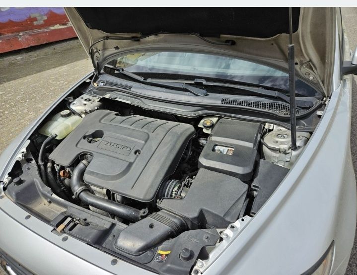 Volvo v50 ano 2010 -4000euros