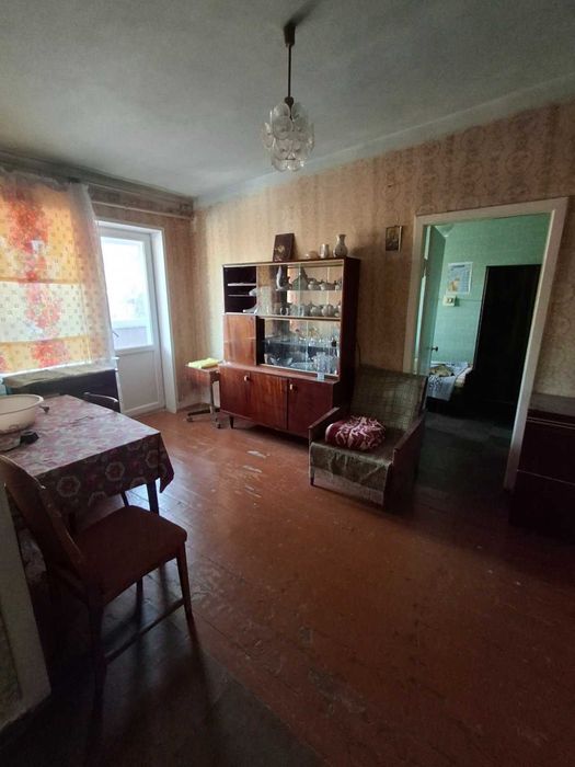 Продається 2-х кім. кв. р-н Червоної ! Сертифікат !