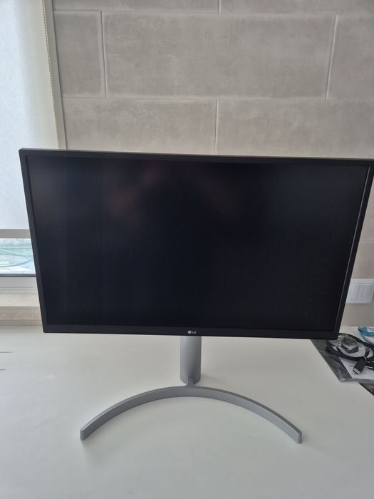 Monitor LG 27UL550-W