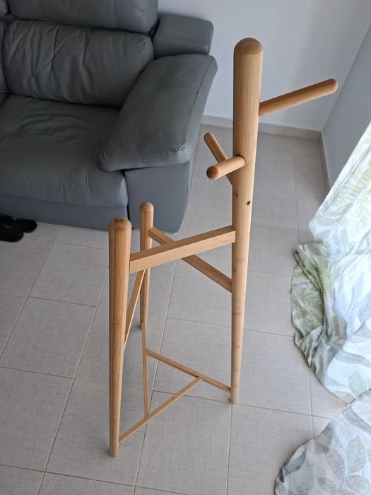 Cabide de pé em bambu IKEA MORSNING