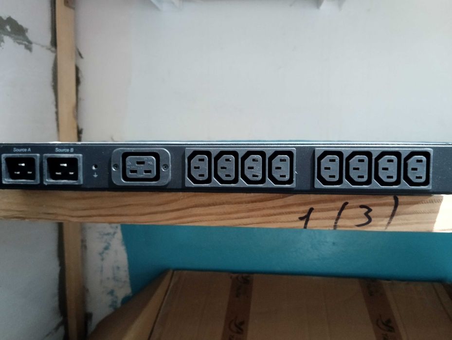 распределитель нагрузки APC AP7723