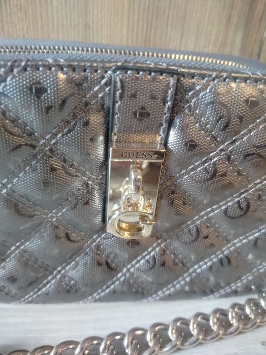 Torebka na ramię Guess Noelle Crossbody