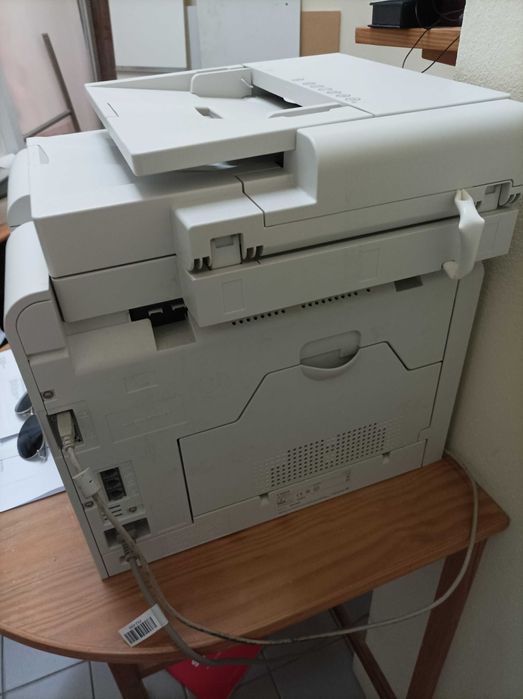 Impressora Canon laser a cores