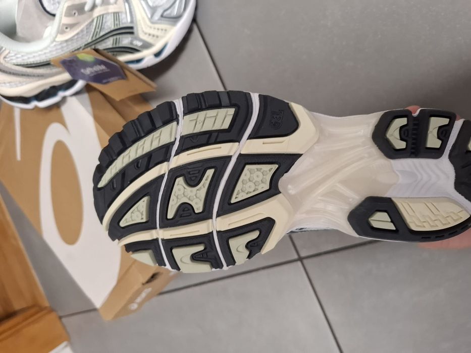 Asics gel-kayano 14