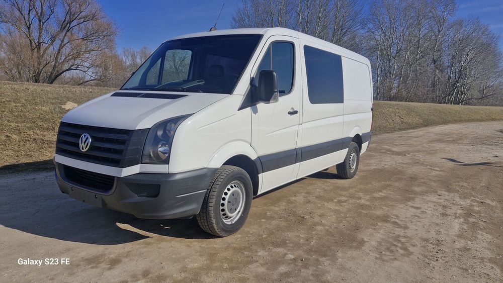 Volkswagen Crafter  6 osoby . 3500 na haku.