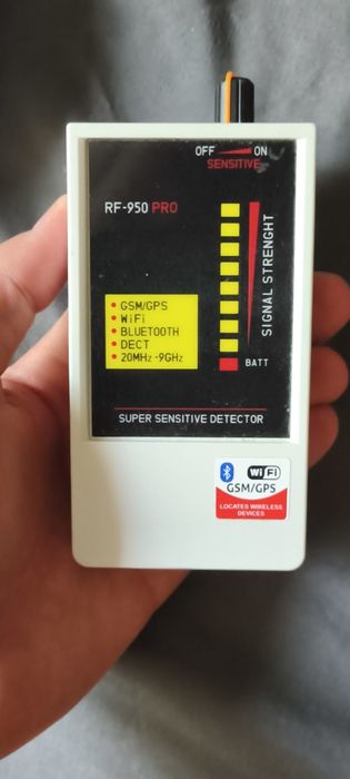 RF-950 PRO Detektor sygnałów GSM GPS WiFi Bluetooth RF 20MHz–9GHz