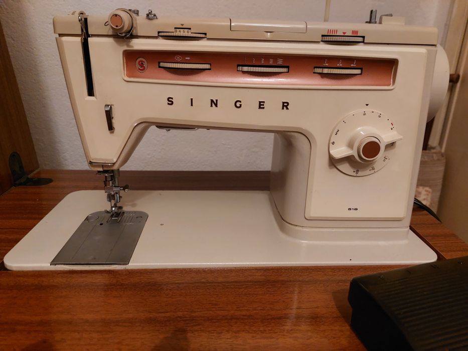 Máquina de costura Singer 518