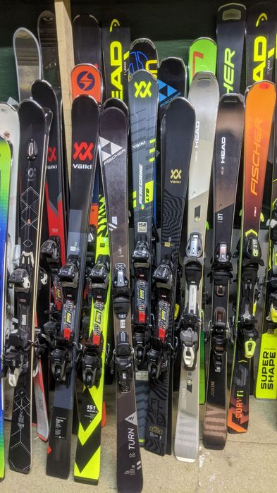 Розпродаж Гірські лижі з Австрії, опт і роздріб