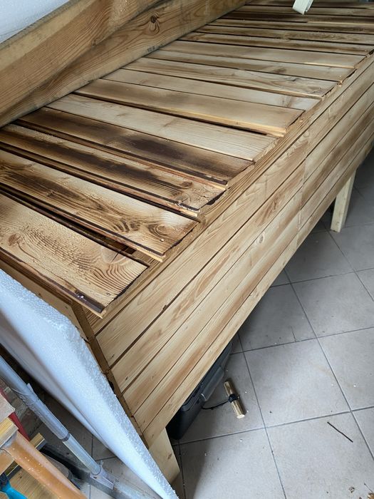 Ogromna donica drewniana